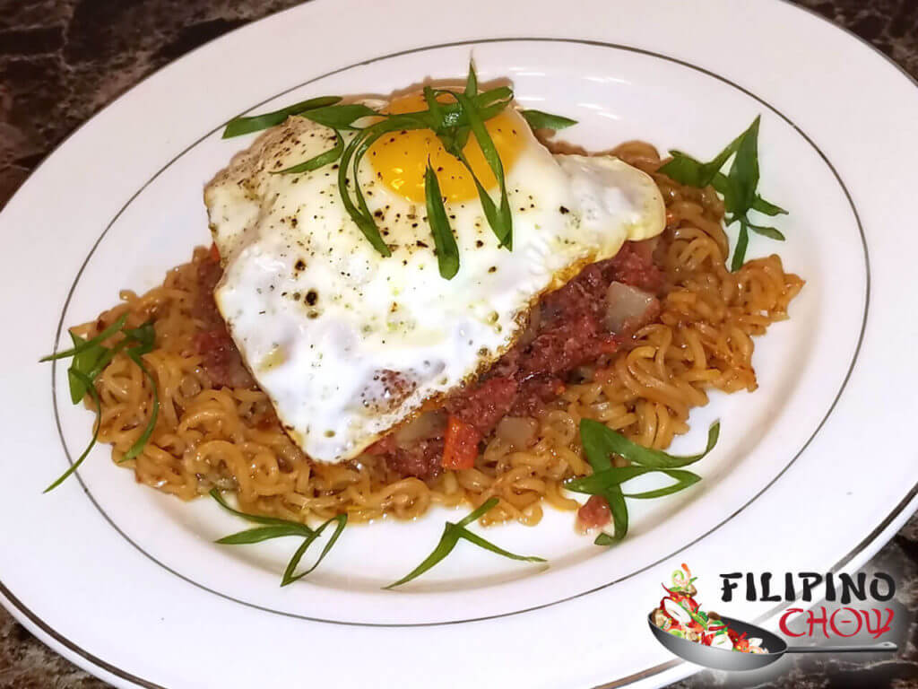 Pancit Canton Corned Beef and Egg